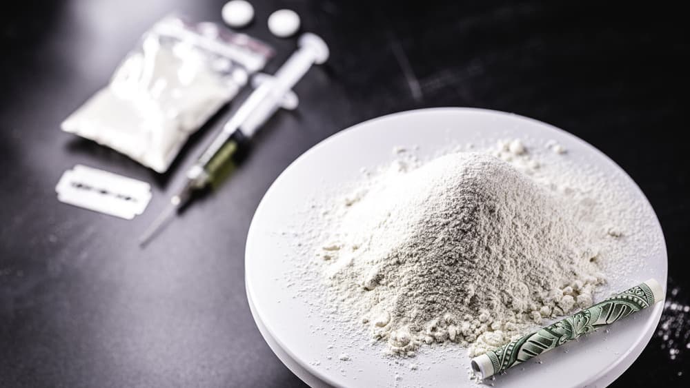 What factors can aggravate drug manufacturing charges