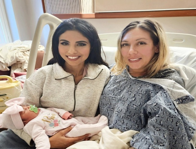 Birth of a child with the help of a surrogate mother.